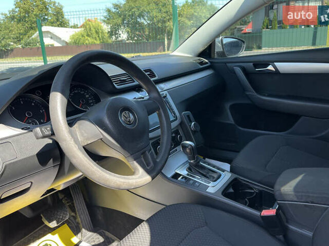 Серый Фольксваген Пассат, объемом двигателя 1.97 л и пробегом 210 тыс. км за 10700 $, фото 10 на Automoto.ua