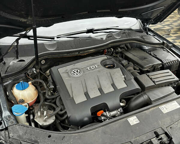 Серый Фольксваген Пассат, объемом двигателя 1.6 л и пробегом 250 тыс. км за 9200 $, фото 10 на Automoto.ua