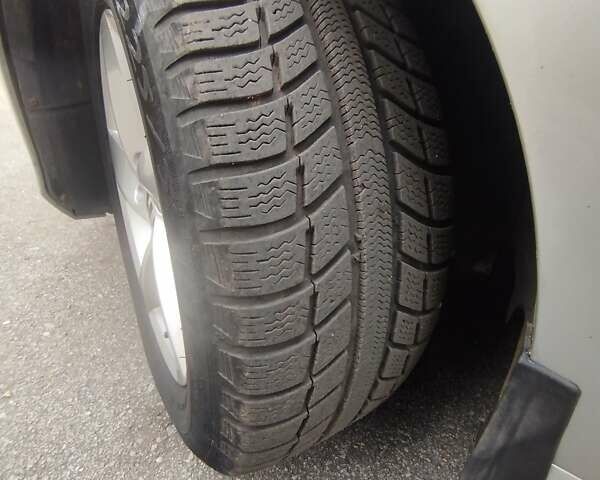 Серый Фольксваген Пассат, объемом двигателя 1.97 л и пробегом 270 тыс. км за 9200 $, фото 13 на Automoto.ua