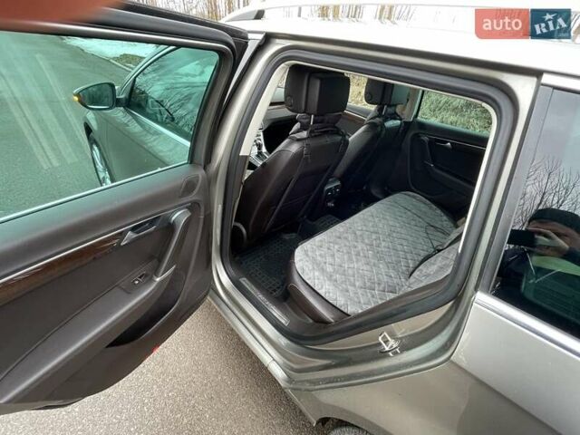 Сірий Фольксваген Пассат, об'ємом двигуна 2 л та пробігом 255 тис. км за 12400 $, фото 15 на Automoto.ua