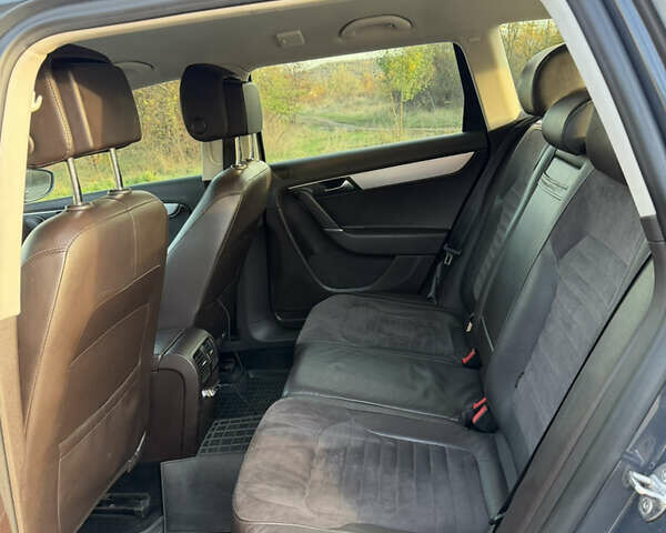 Сірий Фольксваген Пассат, об'ємом двигуна 2 л та пробігом 274 тис. км за 11500 $, фото 10 на Automoto.ua