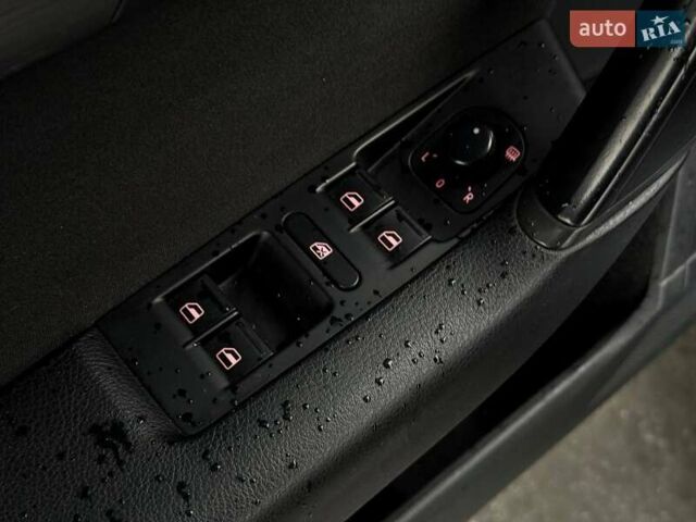 Сірий Фольксваген Пассат, об'ємом двигуна 1.6 л та пробігом 342 тис. км за 8500 $, фото 17 на Automoto.ua