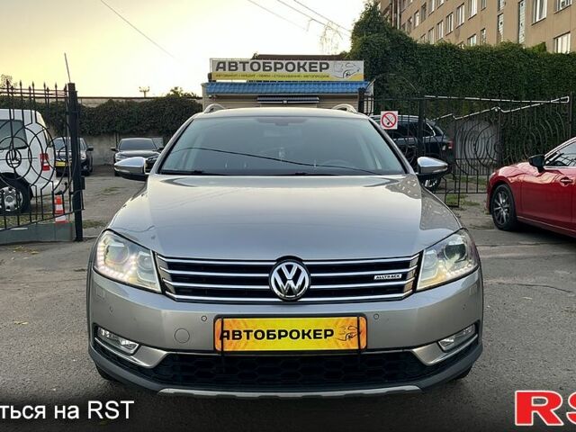 Серый Фольксваген Пассат, объемом двигателя 2 л и пробегом 241 тыс. км за 12500 $, фото 1 на Automoto.ua