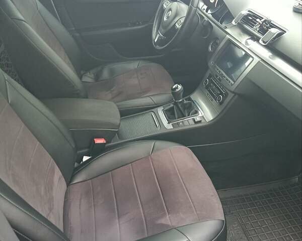 Сірий Фольксваген Пассат, об'ємом двигуна 1.8 л та пробігом 212 тис. км за 8500 $, фото 6 на Automoto.ua