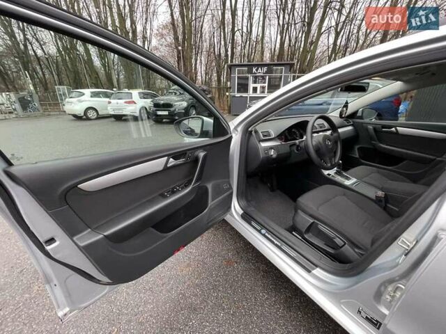 Сірий Фольксваген Пассат, об'ємом двигуна 1.97 л та пробігом 262 тис. км за 9700 $, фото 14 на Automoto.ua