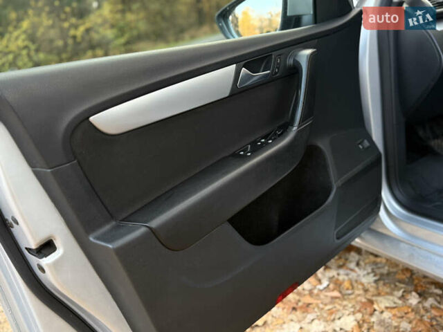 Сірий Фольксваген Пассат, об'ємом двигуна 1.6 л та пробігом 258 тис. км за 9800 $, фото 57 на Automoto.ua