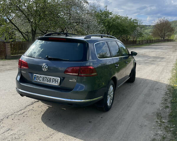 Серый Фольксваген Пассат, объемом двигателя 1.6 л и пробегом 300 тыс. км за 8900 $, фото 2 на Automoto.ua