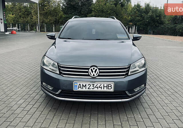 Фольксваген Пассат 2012 в Житомире на Automoto.ua Серый Фольксваген Пассат, объемом двигателя 1.6 л и пробегом 317 тыс. км за 9350 $, фото 1 на Automoto.ua