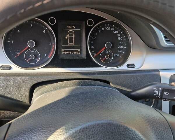 Сірий Фольксваген Пассат, об'ємом двигуна 1.6 л та пробігом 298 тис. км за 8300 $, фото 11 на Automoto.ua