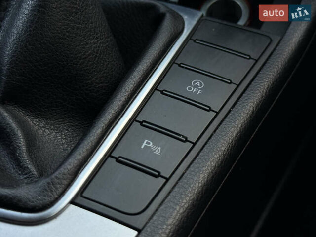 Сірий Фольксваген Пассат, об'ємом двигуна 1.6 л та пробігом 258 тис. км за 9800 $, фото 53 на Automoto.ua