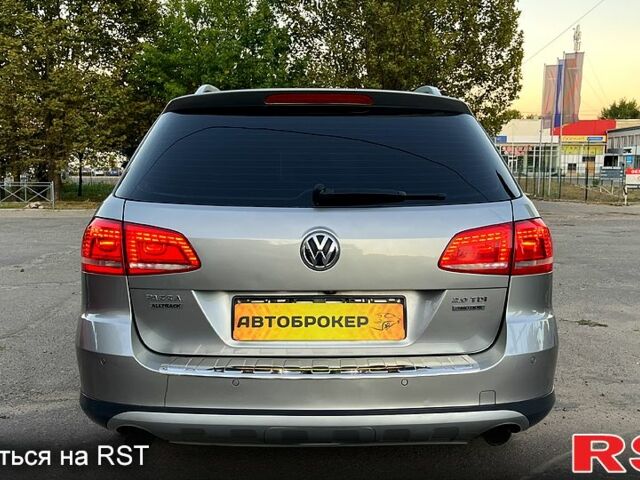 Серый Фольксваген Пассат, объемом двигателя 2 л и пробегом 241 тыс. км за 12500 $, фото 3 на Automoto.ua