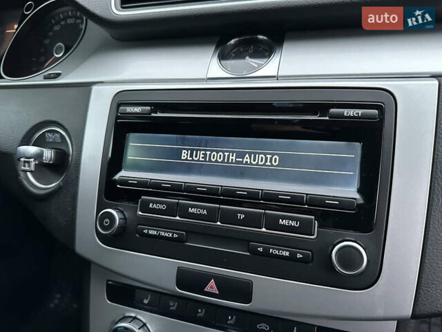 Серый Фольксваген Пассат, объемом двигателя 1.97 л и пробегом 260 тыс. км за 9850 $, фото 23 на Automoto.ua