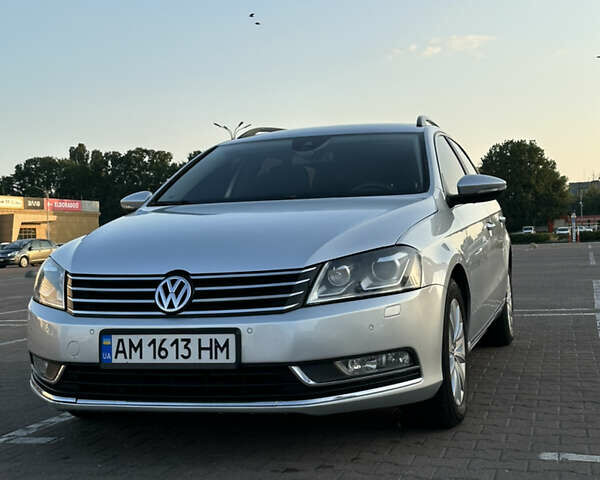 Серый Фольксваген Пассат, объемом двигателя 2 л и пробегом 280 тыс. км за 10000 $, фото 6 на Automoto.ua