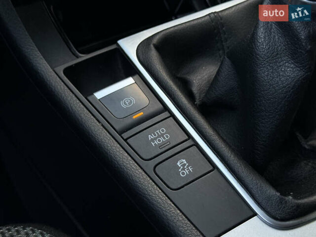 Сірий Фольксваген Пассат, об'ємом двигуна 1.6 л та пробігом 258 тис. км за 9800 $, фото 52 на Automoto.ua