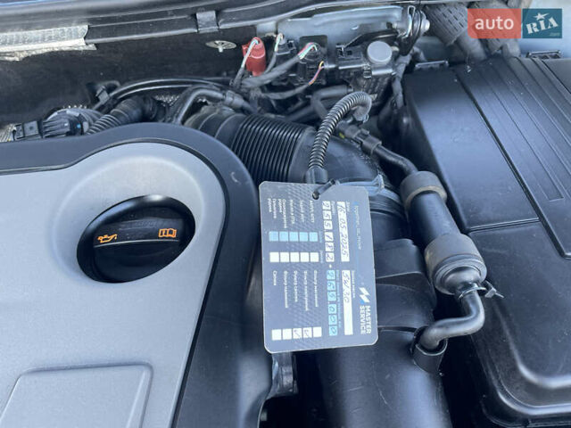 Сірий Фольксваген Пассат, об'ємом двигуна 2 л та пробігом 257 тис. км за 11490 $, фото 18 на Automoto.ua