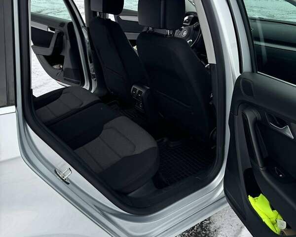 Серый Фольксваген Пассат, объемом двигателя 1.97 л и пробегом 300 тыс. км за 10399 $, фото 10 на Automoto.ua