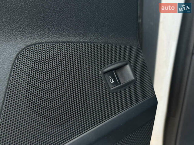 Сірий Фольксваген Пассат, об'ємом двигуна 1.6 л та пробігом 258 тис. км за 9800 $, фото 61 на Automoto.ua