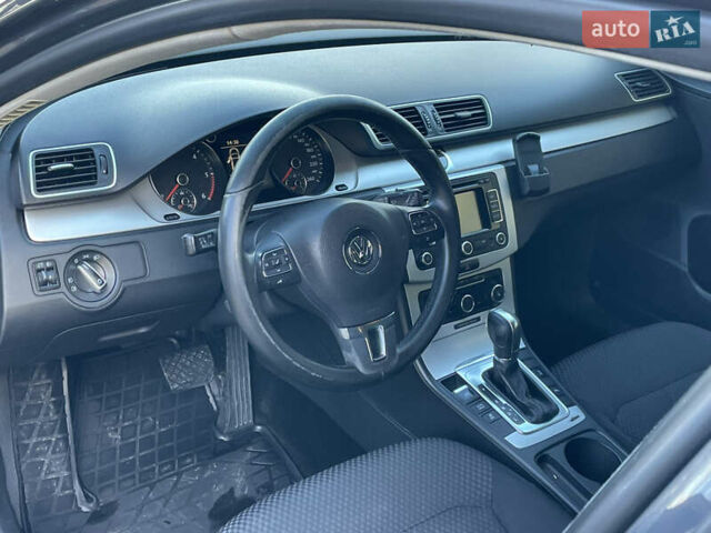 Серый Фольксваген Пассат, объемом двигателя 1.97 л и пробегом 282 тыс. км за 9700 $, фото 17 на Automoto.ua