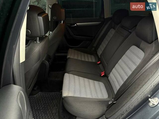 Сірий Фольксваген Пассат, об'ємом двигуна 1.6 л та пробігом 342 тис. км за 8500 $, фото 22 на Automoto.ua