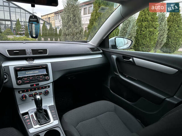 Серый Фольксваген Пассат, объемом двигателя 1.97 л и пробегом 262 тыс. км за 9700 $, фото 33 на Automoto.ua