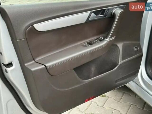 Серый Фольксваген Пассат, объемом двигателя 1.97 л и пробегом 285 тыс. км за 11800 $, фото 11 на Automoto.ua