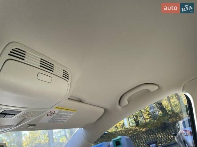 Фольксваген Пассат 2012 в Львове на Automoto.ua Серый Фольксваген Пассат, объемом двигателя 2 л и пробегом 327 тыс. км за 9800 $, фото 35 на Automoto.ua