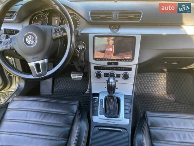 Фольксваген Пассат 2012 в Хмельницком на Automoto.ua Серый Фольксваген Пассат, объемом двигателя 2 л и пробегом 280 тыс. км за 12800 $, фото 14 на Automoto.ua