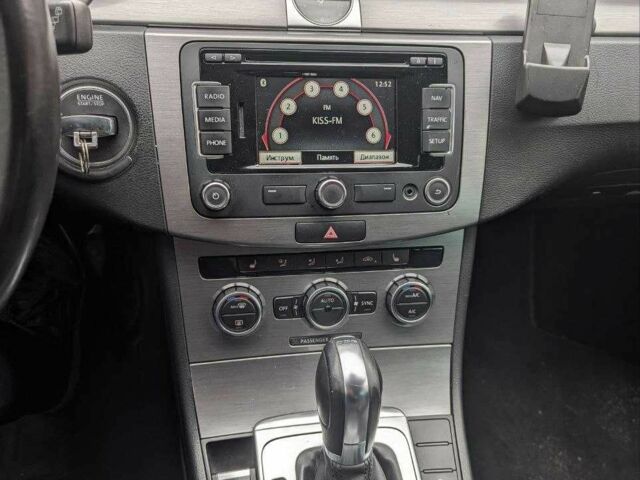 Серый Фольксваген Пассат, объемом двигателя 2 л и пробегом 194 тыс. км за 11499 $, фото 8 на Automoto.ua