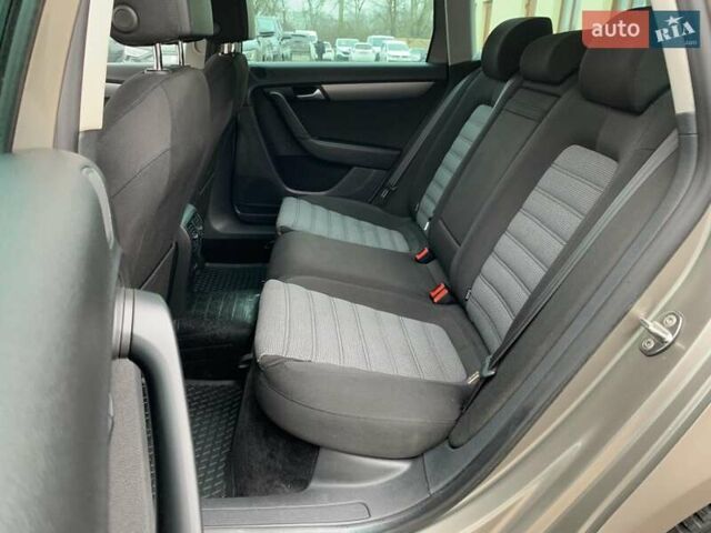 Серый Фольксваген Пассат, объемом двигателя 2 л и пробегом 258 тыс. км за 10955 $, фото 26 на Automoto.ua