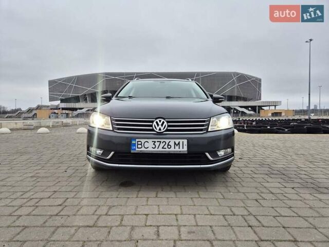 Серый Фольксваген Пассат, объемом двигателя 2 л и пробегом 328 тыс. км за 11000 $, фото 1 на Automoto.ua