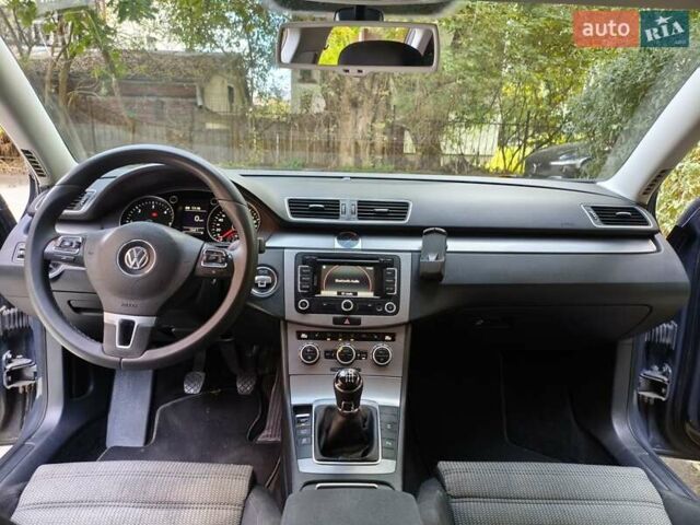 Серый Фольксваген Пассат, объемом двигателя 1.6 л и пробегом 335 тыс. км за 10250 $, фото 13 на Automoto.ua