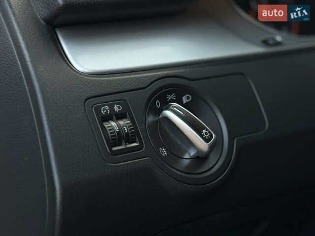 Сірий Фольксваген Пассат, об'ємом двигуна 1.6 л та пробігом 258 тис. км за 9800 $, фото 60 на Automoto.ua