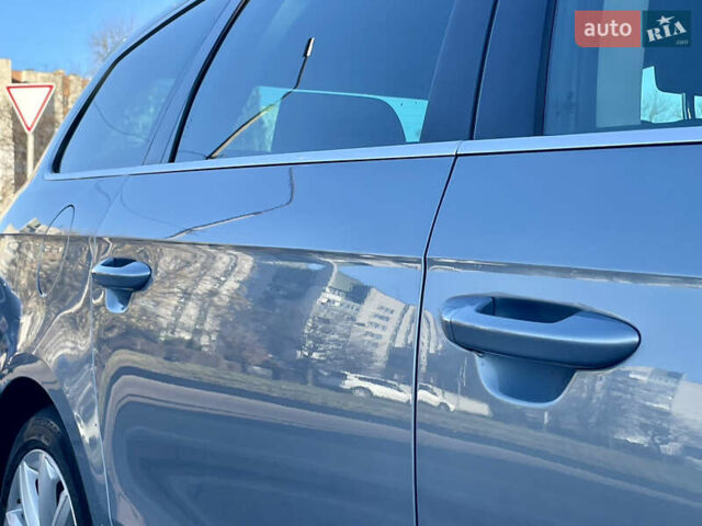 Сірий Фольксваген Пассат, об'ємом двигуна 2 л та пробігом 257 тис. км за 11490 $, фото 4 на Automoto.ua