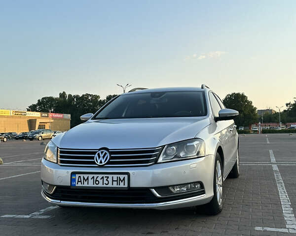 Серый Фольксваген Пассат, объемом двигателя 2 л и пробегом 280 тыс. км за 10000 $, фото 4 на Automoto.ua
