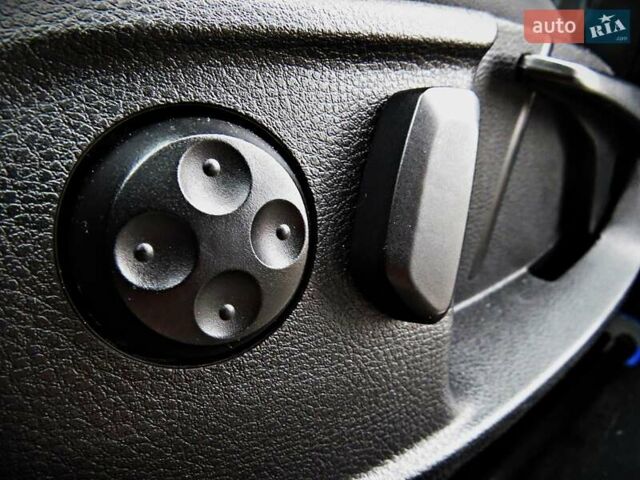 Сірий Фольксваген Пассат, об'ємом двигуна 1.97 л та пробігом 240 тис. км за 12500 $, фото 7 на Automoto.ua