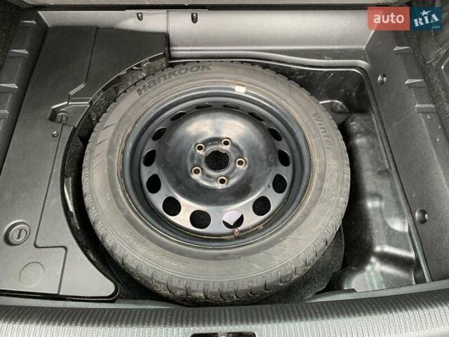 Серый Фольксваген Пассат, объемом двигателя 2 л и пробегом 258 тыс. км за 10955 $, фото 28 на Automoto.ua