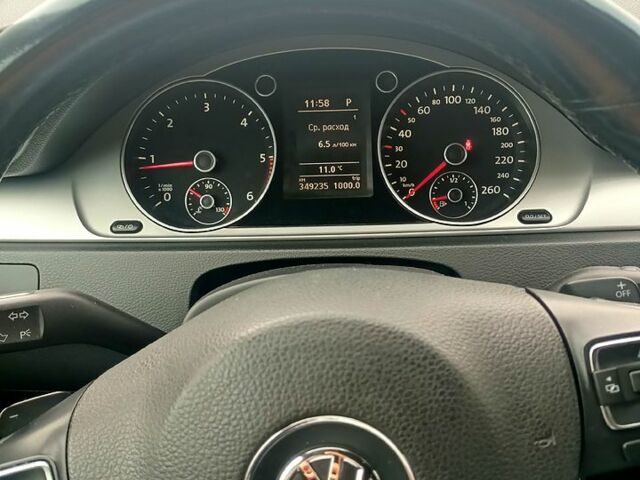 Серый Фольксваген Пассат, объемом двигателя 2 л и пробегом 350 тыс. км за 9200 $, фото 1 на Automoto.ua