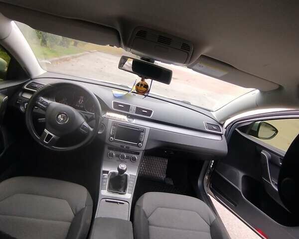 Серый Фольксваген Пассат, объемом двигателя 1.97 л и пробегом 270 тыс. км за 9200 $, фото 1 на Automoto.ua