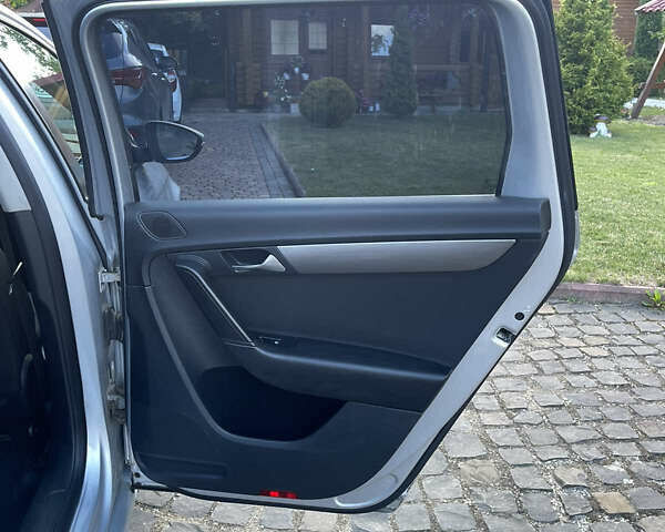 Сірий Фольксваген Пассат, об'ємом двигуна 2 л та пробігом 383 тис. км за 11500 $, фото 7 на Automoto.ua