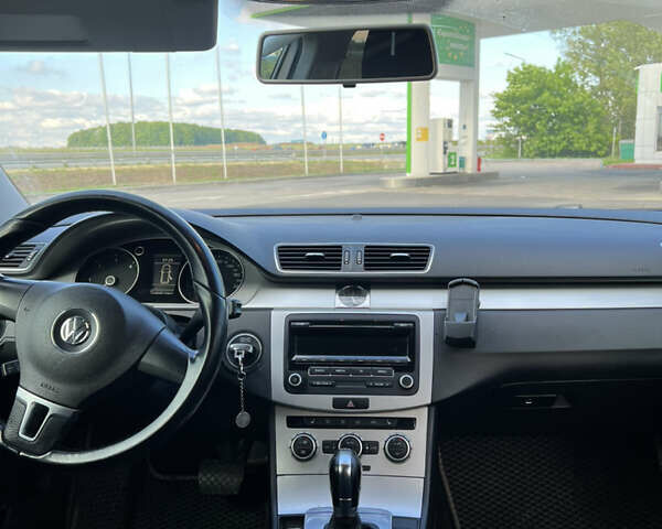 Серый Фольксваген Пассат, объемом двигателя 1.97 л и пробегом 275 тыс. км за 11500 $, фото 12 на Automoto.ua