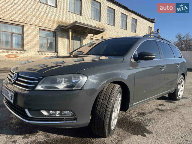 Серый Фольксваген Пассат, объемом двигателя 1.97 л и пробегом 299 тыс. км за 13200 $, фото 10 на Automoto.ua