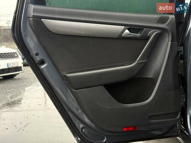 Сірий Фольксваген Пассат, об'ємом двигуна 1.6 л та пробігом 342 тис. км за 8500 $, фото 19 на Automoto.ua