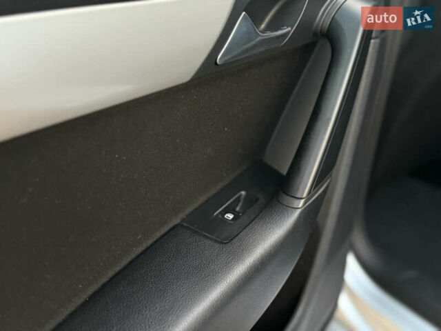 Сірий Фольксваген Пассат, об'ємом двигуна 1.6 л та пробігом 258 тис. км за 9800 $, фото 63 на Automoto.ua