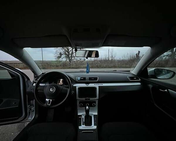 Серый Фольксваген Пассат, объемом двигателя 2 л и пробегом 297 тыс. км за 10599 $, фото 18 на Automoto.ua