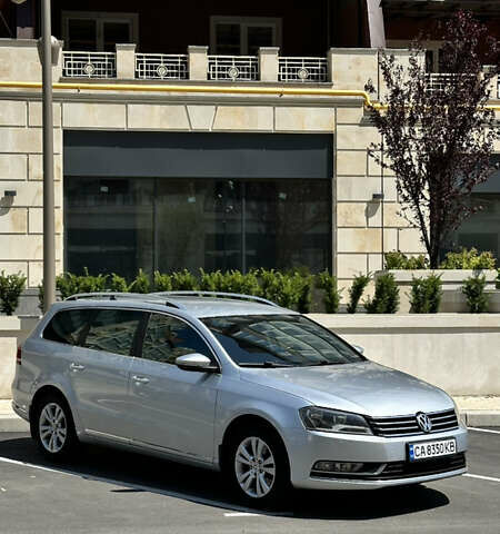 Серый Фольксваген Пассат, объемом двигателя 1.8 л и пробегом 245 тыс. км за 9899 $, фото 2 на Automoto.ua