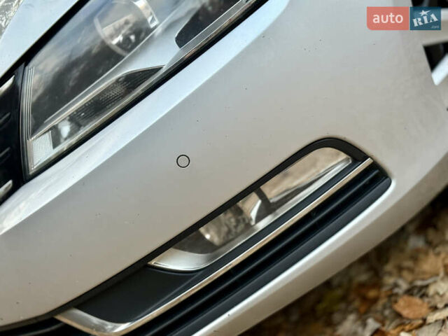 Сірий Фольксваген Пассат, об'ємом двигуна 1.6 л та пробігом 258 тис. км за 9800 $, фото 11 на Automoto.ua