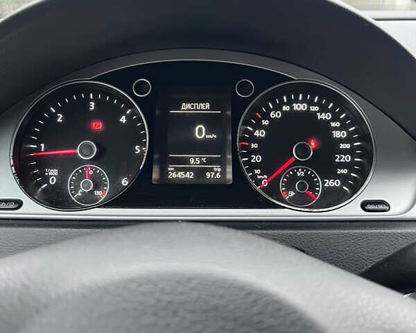 Серый Фольксваген Пассат, объемом двигателя 1.97 л и пробегом 264 тыс. км за 10500 $, фото 8 на Automoto.ua