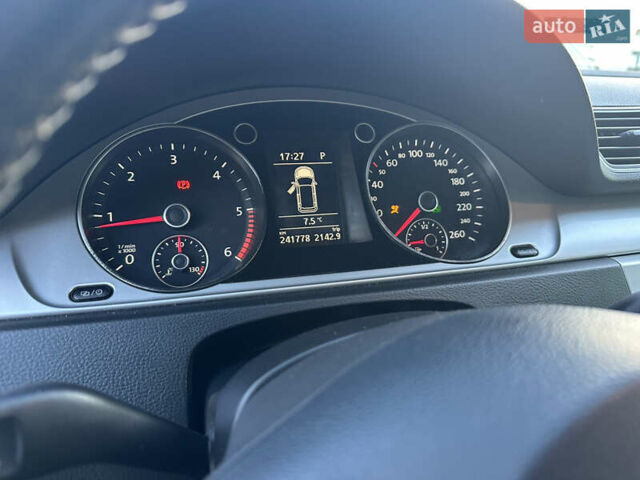 Серый Фольксваген Пассат, объемом двигателя 1.97 л и пробегом 241 тыс. км за 9000 $, фото 15 на Automoto.ua