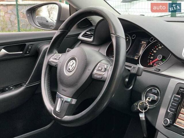 Серый Фольксваген Пассат, объемом двигателя 2 л и пробегом 258 тыс. км за 10955 $, фото 33 на Automoto.ua