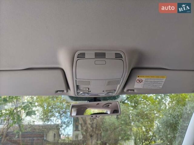 Серый Фольксваген Пассат, объемом двигателя 1.6 л и пробегом 335 тыс. км за 10250 $, фото 22 на Automoto.ua